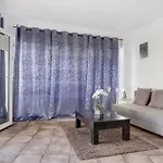 Flores2 شقة