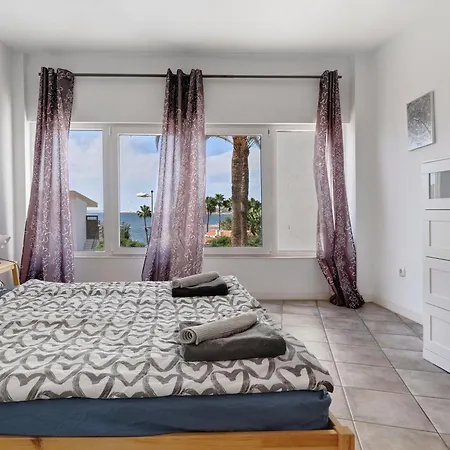 Apartman Flores2 *