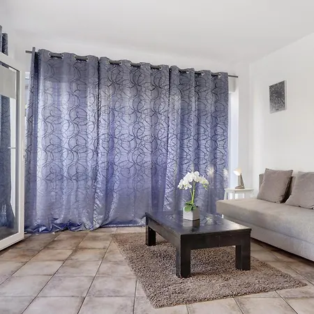 Flores2 Apartman